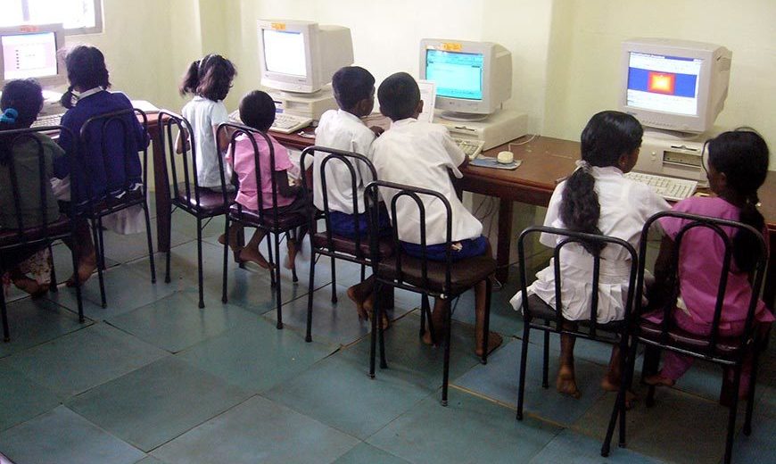 7000 Stassen Children Learning Computers 870